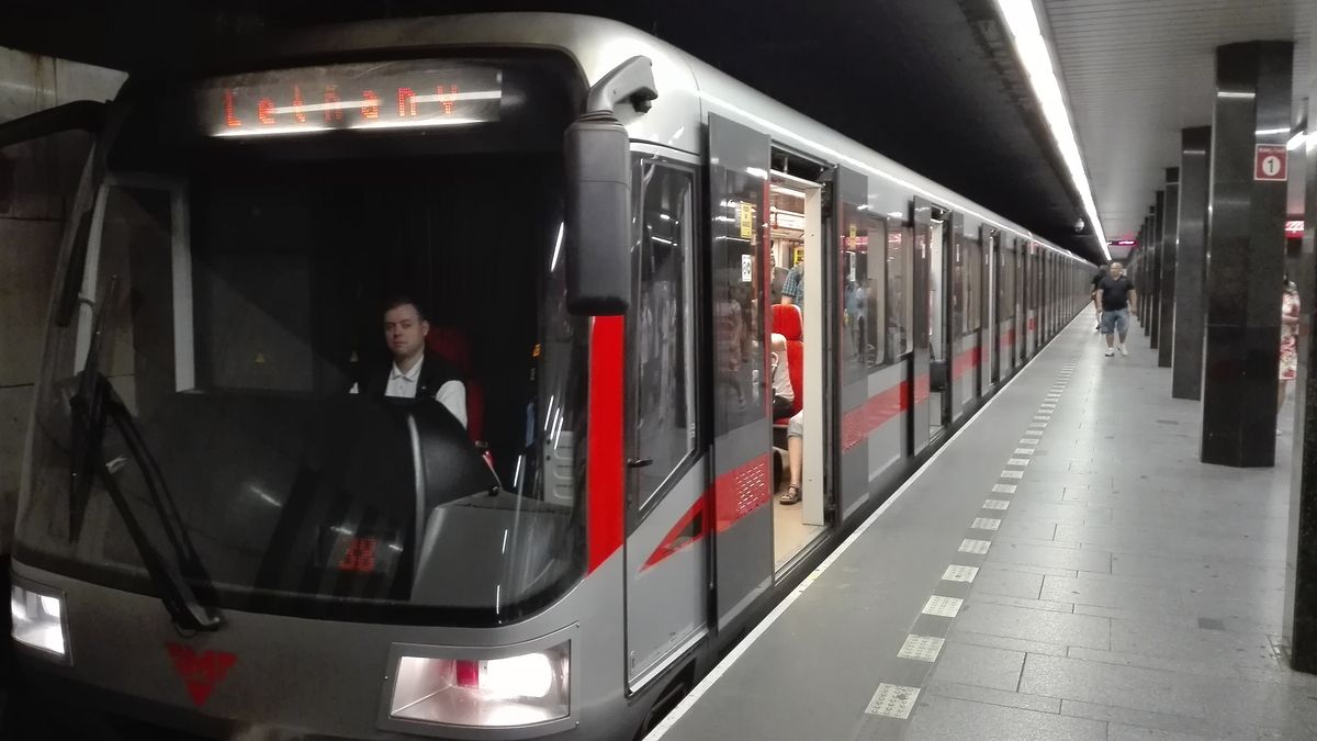 Metro bez řidičů. Pražský dopravní podnik vypsal tendr za 86 miliard
